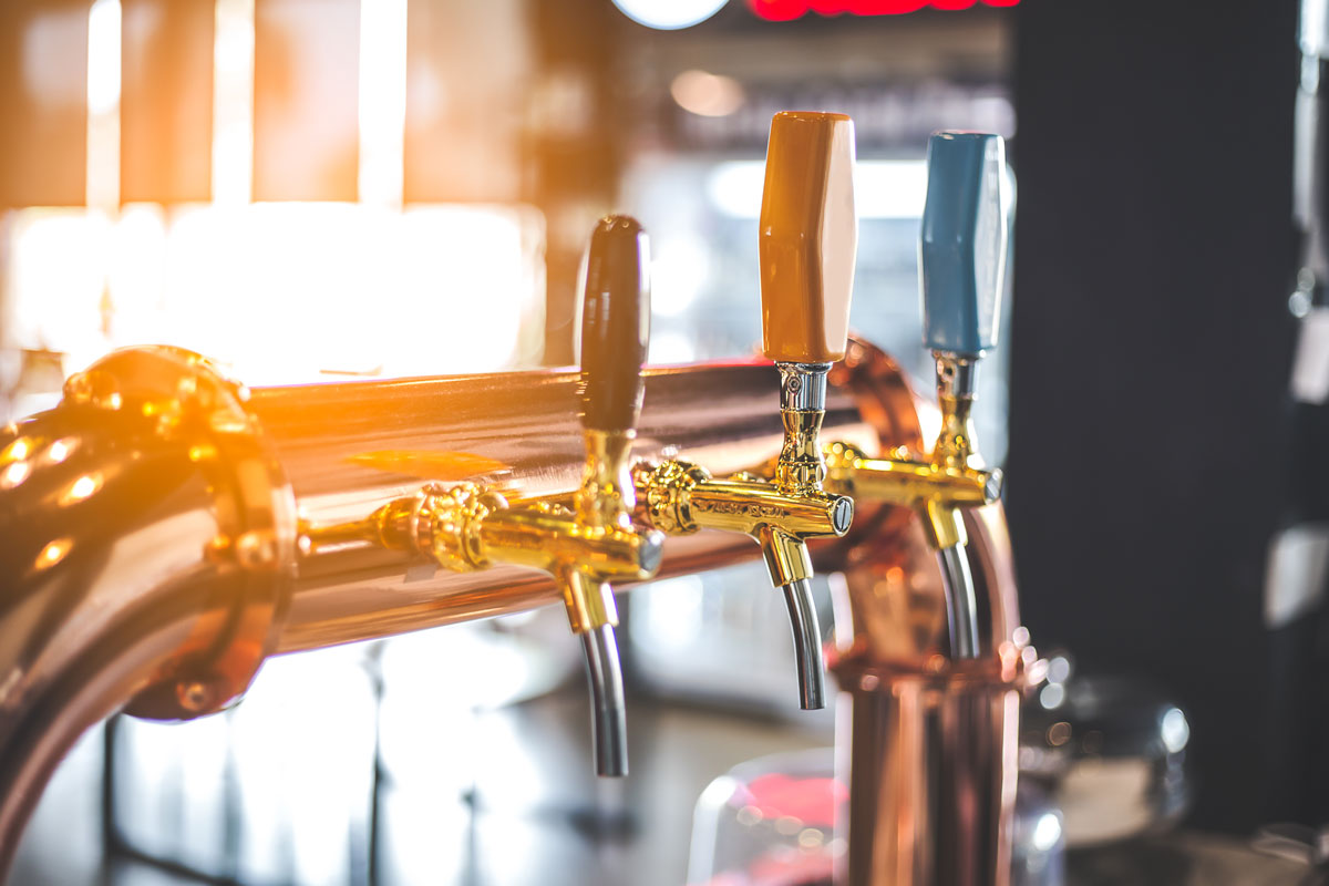 Peterhaenschen-Bierprobe_Gruppenprogram-im-Bratwurstmuseum-Web